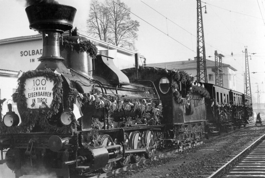 © Bildarchiv Hall i.T.