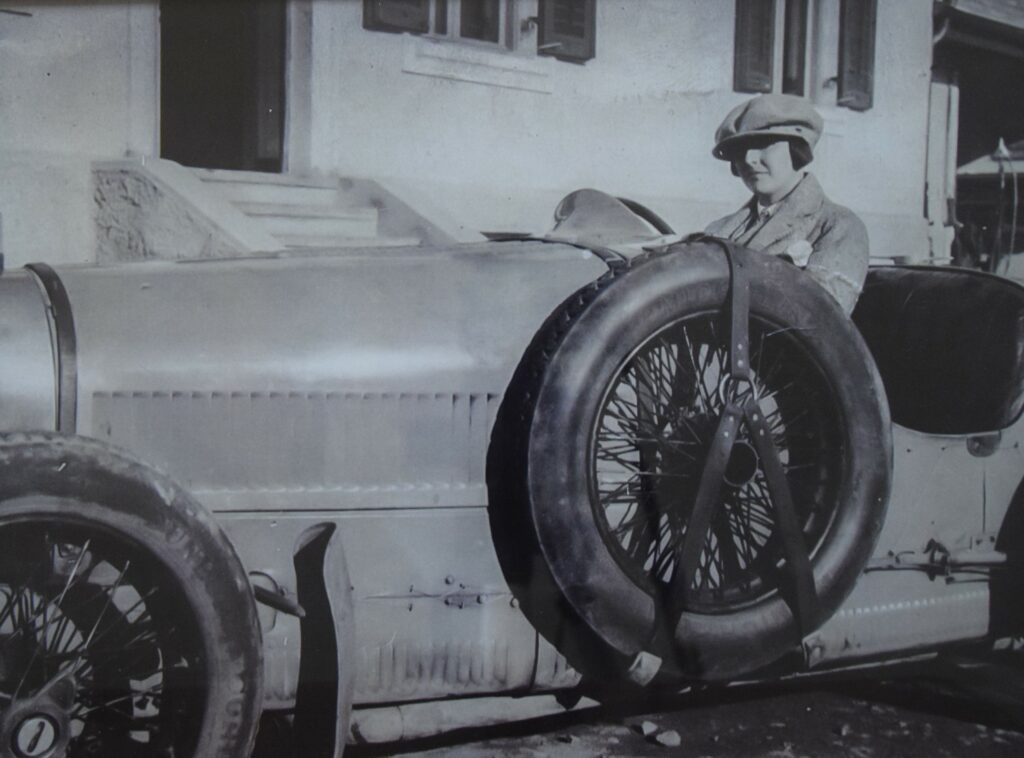 (c) Museo delle Donne di Merano