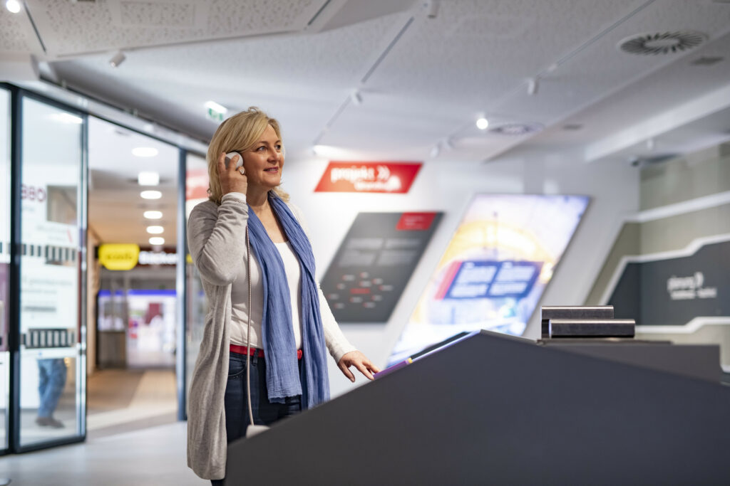 (c) Hauptbahnhof Wörgl