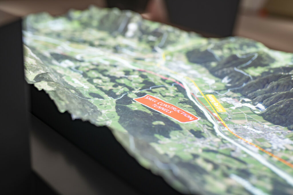 (c) Hauptbahnhof Wörgl